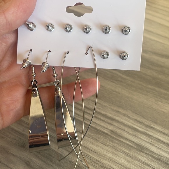 NWT Set of earrings​​​​​​​​ - Picture 7 of 7